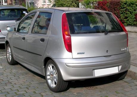 Fiat_Punto_rear_20080424