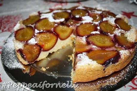 Clafoutis di prugne o torta rovesciata di prugne?