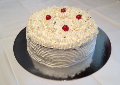 Torta Red Velvet con panna