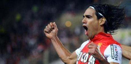 Manchester United, colpo Falcao: accordo nella notte