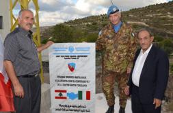 Libano/ I caschi blu italiani costruiscono una strada che collega due villaggi libanesi
