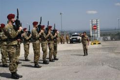 Kosovo/ Pec/Peja. Visita del Generale Farina, Comandante di KFOR al MNBG-W