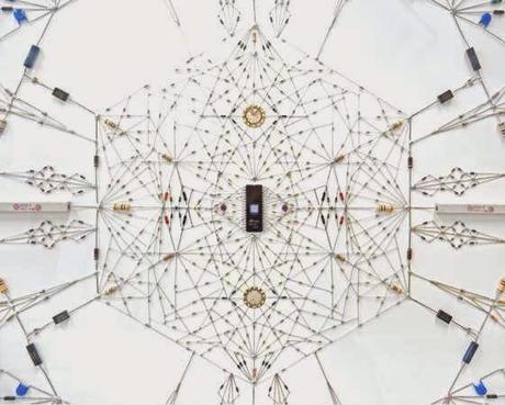 I MANDALA TECNOLOGICI E ALTRE BELLISSIME OPERE CON PATTERNS TRIDIMENSIONALI DI LEONARDO ULIAN