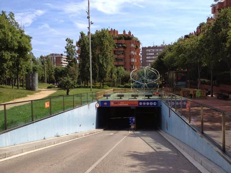 Trenta foto per ricordarci dell'abisso che ci separa da Barcellona. Eppure solo 20 anni fa eravamo meglio noi, che è successo?