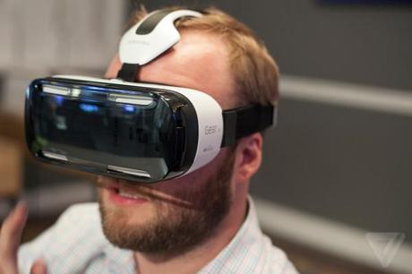 Samsung Gear VR foto di TheVerge