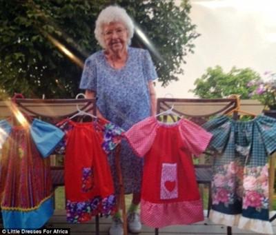 BAMBINI IN DIFFICOLTA’ – Ecco la nonna che cuce un abito al giorno +Foto