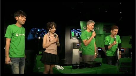 Un unboxing con i guanti per il lancio di Xbox One in Giappone