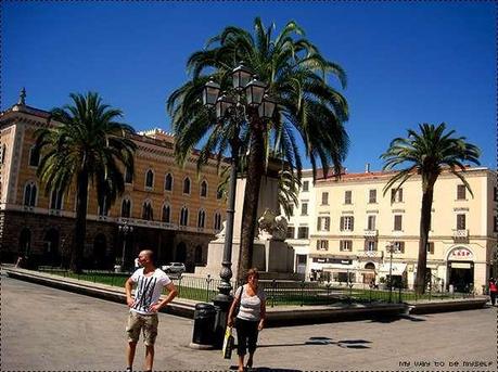 #ootd: Sassari (Pezzi rubati dall’armadio di mamma per un look tra le palme. Sardegna, giorno 4 I)
