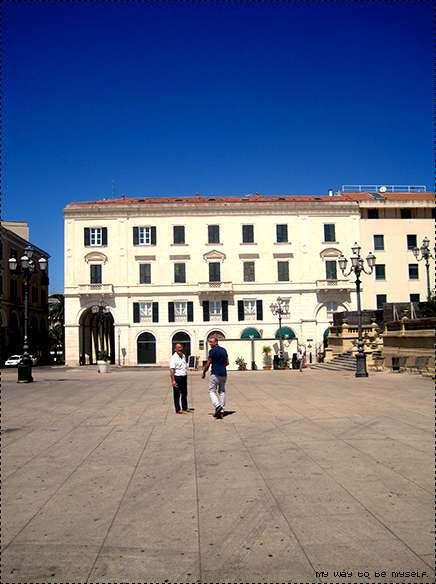 #ootd: Sassari (Pezzi rubati dall’armadio di mamma per un look tra le palme. Sardegna, giorno 4 I)