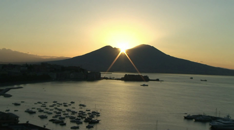 Napoli - Il Vesuvio all'alba