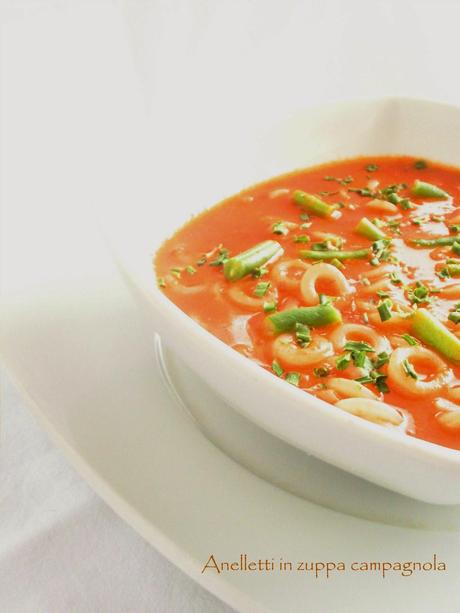 Anellini in zuppa campagnola e il potere del comfort food