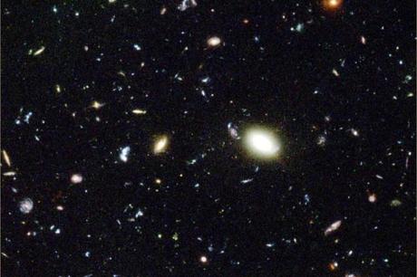 Sei miliardi di anni fa l’universo iniziò ad accelerare