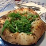 Pizza con il cornicione ripieno