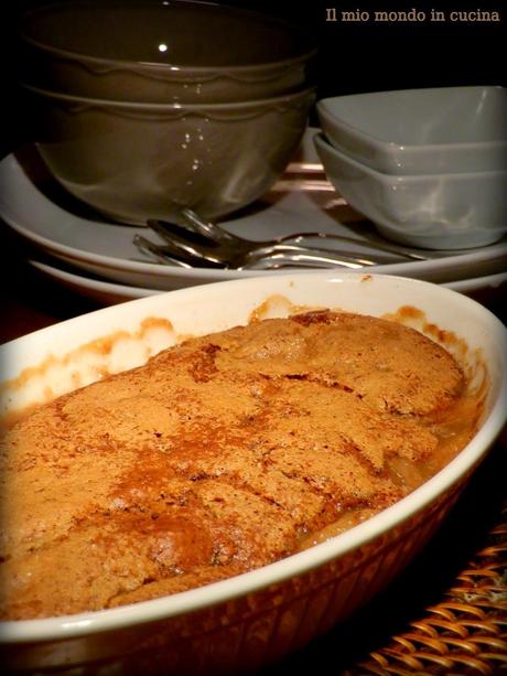 PEAR COBBLER al cioccolato e amaretti