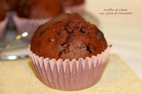Muffin al Cacao con Gocce di Cioccolato