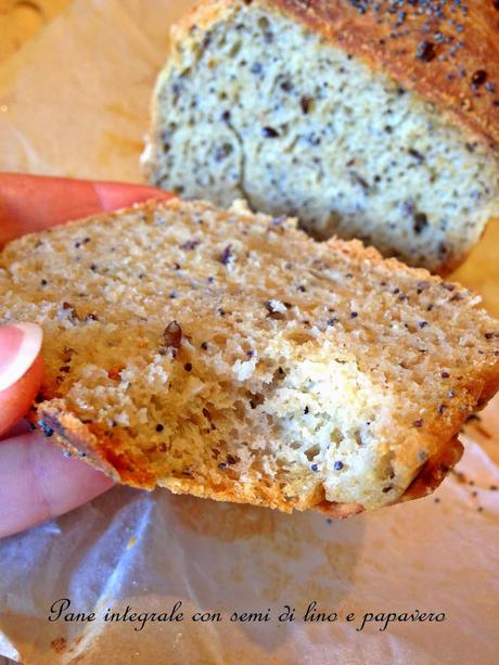 Pane integrale con semi di Lino e Papavero