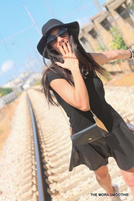 outfit, look, fashion, fashionblog, fashionblogger, themorasmoothie, fashionbloggeritaliana, italiafashionblog, italiangirl, primark, zara, diy, doityourself, topfashion, streetstyle, hat, skirt, shirt, hat, bag, ootd