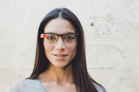google glass glasses 600x400 Google Glass e Motorola Moto 360 disponibili sul Play Store USA news  motorola moto 360 google play store google glass 