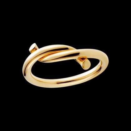 Entrelacés Ring by Cartier