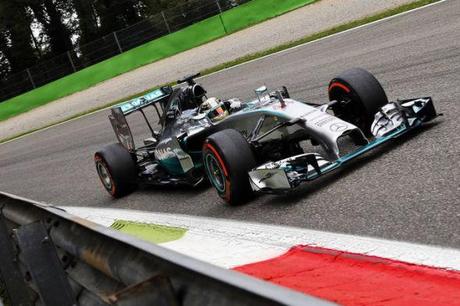 Lewis-Hamilton_qual_GPItalia_2014