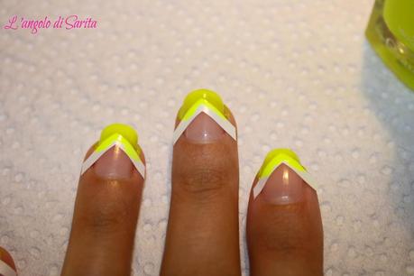 Lemon nail-art