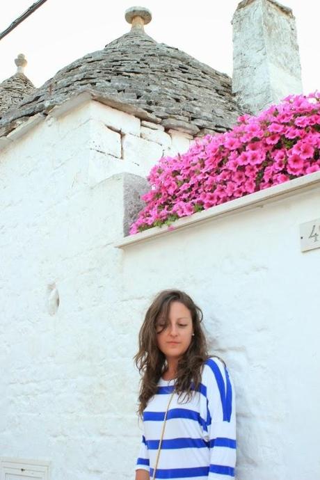 Alberobello in stripes - OUT-FIT