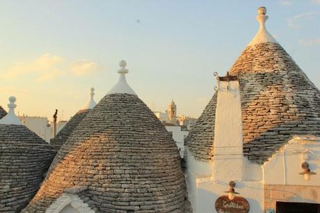 Alberobello in stripes - OUT-FIT