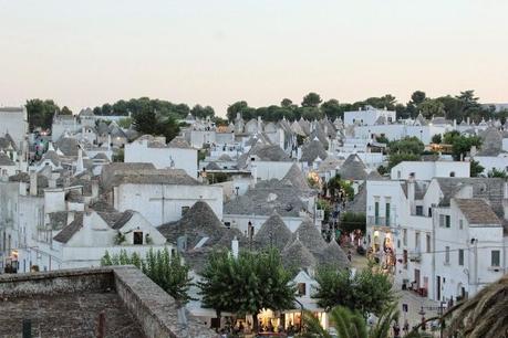 Alberobello in stripes - OUT-FIT