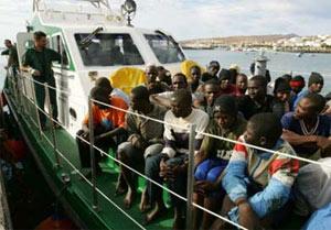 Mare Nostrum, la nave Euro porta 617 migranti a Reggio