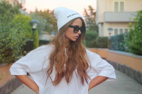 lovehandmade fashion blog_barbara valentina grimaldi_premiere beanies_spektre sunglasses_white maxi tee asos_jeans shorts_onitsuka tiger mexico 66 animalier