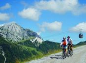 Vacanze estive Tirolo: mountain bike sulle montagne Kitzbuhel.
