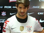 Clamoroso errore Pato porta vuota contro Recife