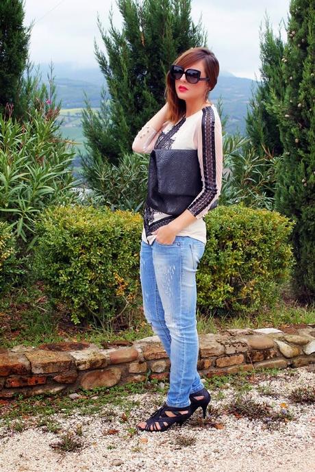 Outfit: mini abito e jeans