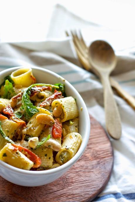 Pasta con pesto cremoso