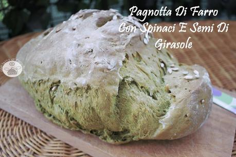 Pagnotta Di Farro, Spinaci E Semi Di Girasole