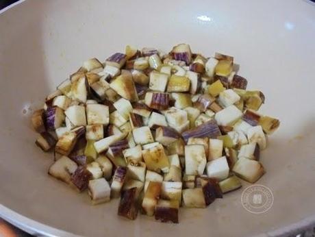 Gnocchi di Semola e Ricotta con Sugo di Noci e Melanzane