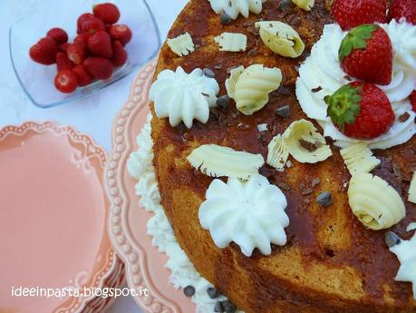 Chiffon Cake con Caramello Salato, Fragole e Panna