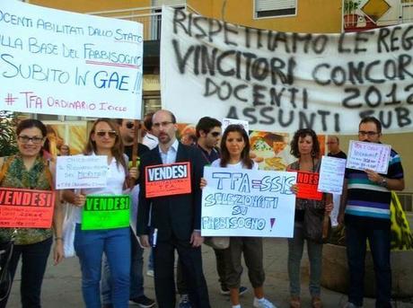 Quello che i tg non vi faranno vedere: renzi contestato a Palermo