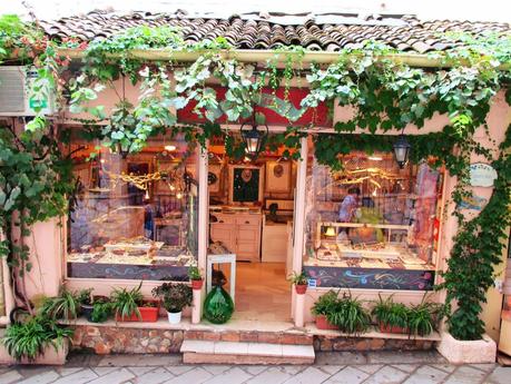 Corfu holidays: Corfu town & Akilleio