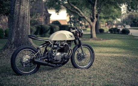 CB500 by Kinetic