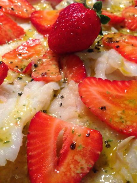 CARPACCIO DI BACCALA' ALLE FRAGOLE