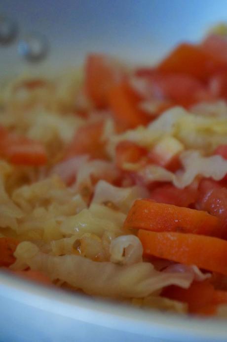 Verza e Carote in Agrodolce con Cubo di Riso Basmati, Bresaola e Tarassaco