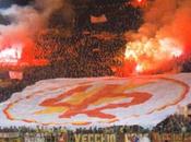 Roma, scontri pressi dello stadio. Tifoso russo accoltellato