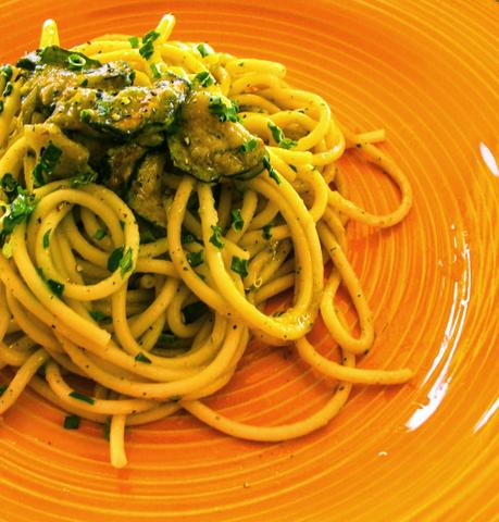 Gli Spaghetti alle Zucchine con la scoperta dell'acqua (calda)