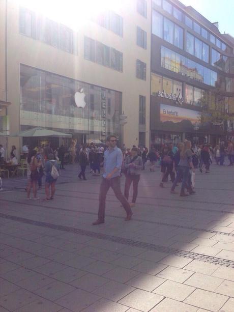 Iniziano le file davanti gli AppStore per acquistare iPhone 6 e iPhone 6 Plus IMG_5288