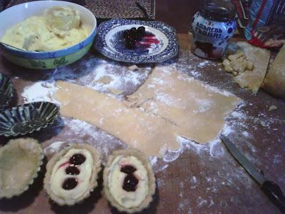 Bucchinotto del Cavalcanti, pasticcino crema e amarena dei giorni nostri.