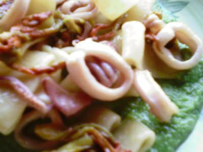 Calamarata di Gragnano con ciurilli su crema di zucchine