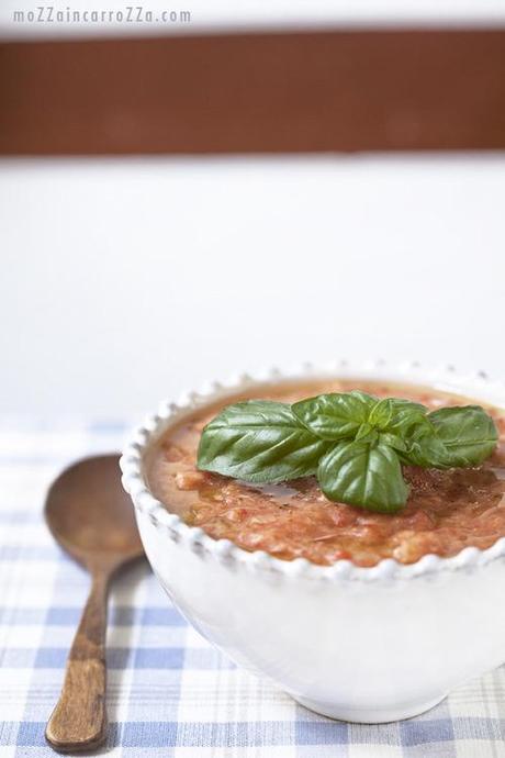 PAPPA AL POMODORO
difficoltà: FACILE
tempo: 1,30 h
quantità: 4...