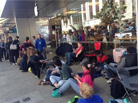 iPhone 6: iniziano le file fuori agli Apple Store file-d-attente-apple-store-1