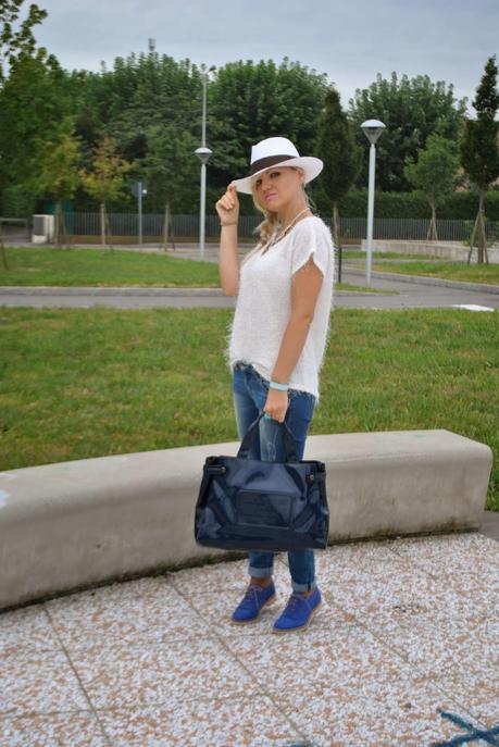 outfit casual jeans e tshirt tshirt con pelo outfit scarpe stringate maschili outfit borsalino outfit gioielli majique anello luca barra outfit estivi casual outfit settembre 2014 outfit estivi fashion blogger italiane fashion blogger bionde fashion blogger milano mariafelicia magno fashion blogger outfit di mariafelicia magno fashion blogger di colorblock by felym outfit di mariafelicia magno come abbinare le scarpe stringate abbinamenti scarpe stringate outfit borsalino street style settembre 2014 lookbook lookbook settembre 2014  gioielli majique majique gioielli collana majique treccia laterale acconciature treccia laterale il centimetro bracciale il centimetro orsa armani jeans blu